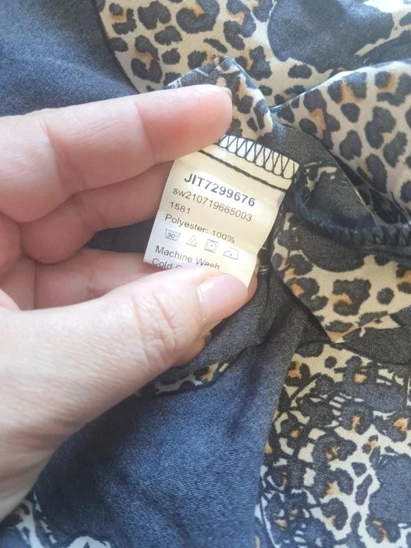 Vestido preto com estampa de crânios em padrão leopardo 46 - 3XL – photo 11